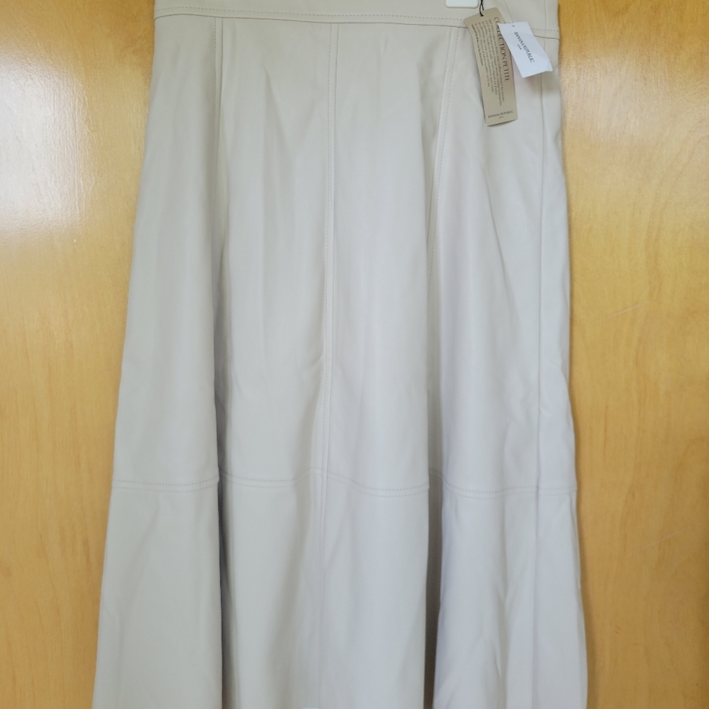 NWT Banana Republic faux leather skirt